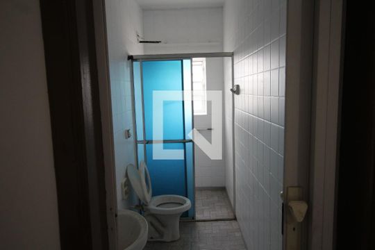 Banheiro de casa à venda com 2 quartos, 80m² em Vila Alpina, São Paulo