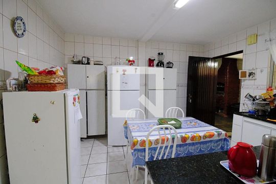 Cozinha de casa à venda com 2 quartos, 150m² em Jardim Maria Rosa, Taboão da Serra