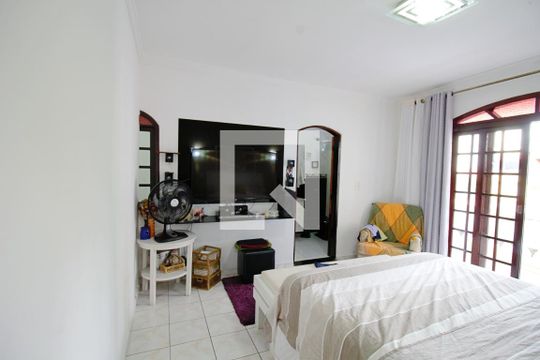 Suíte 1 de casa à venda com 2 quartos, 150m² em Jardim Maria Rosa, Taboão da Serra