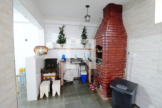 Quintal de casa à venda com 2 quartos, 150m² em Jardim Maria Rosa, Taboão da Serra
