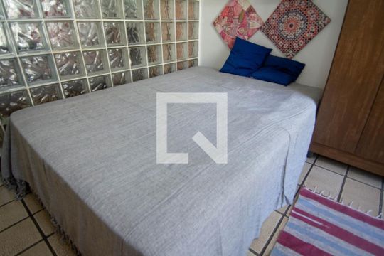 Quarto  de apartamento para alugar com 1 quarto, 55m² em Armação, Salvador