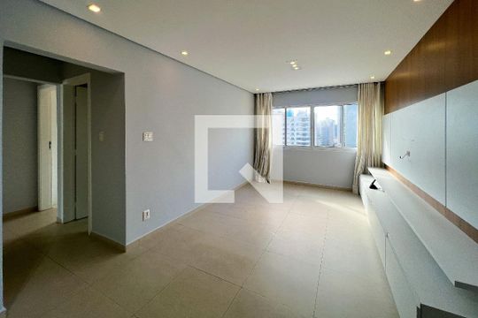 Apartamento para alugar com 2 quartos, 74m² em Vila Uberabinha, São Paulo