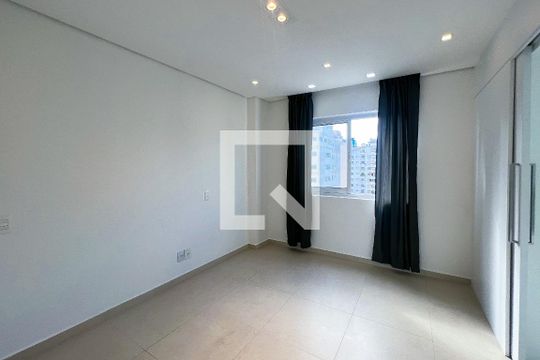 Suíte 1 de apartamento para alugar com 2 quartos, 74m² em Vila Uberabinha, São Paulo