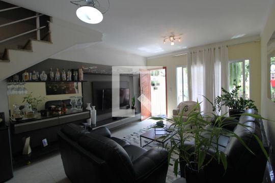Sala de casa à venda com 3 quartos, 120m² em Jardim Umuarama, São Paulo