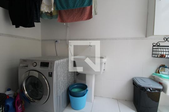 Lavanderia de casa à venda com 3 quartos, 120m² em Jardim Umuarama, São Paulo