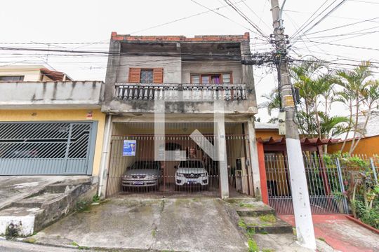 Fachada de casa à venda com 6 quartos, 235m² em Vila São Domingos, São Paulo