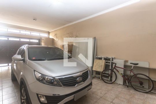 Garagem de casa para alugar com 3 quartos, 360m² em Nova Petrópolis, São Bernardo do Campo