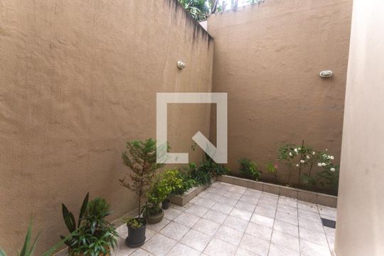 Quintal de casa para alugar com 3 quartos, 360m² em Nova Petrópolis, São Bernardo do Campo