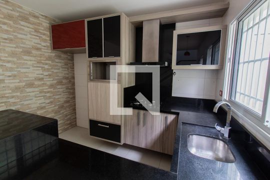 Cozinha de casa para alugar com 3 quartos, 130m² em Jardim Monte Kemel, São Paulo
