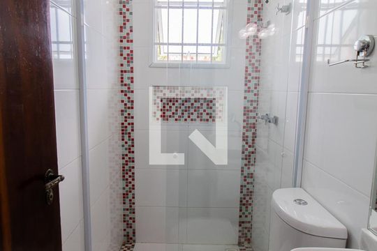 Banheiro Corredor de casa para alugar com 3 quartos, 130m² em Jardim Monte Kemel, São Paulo
