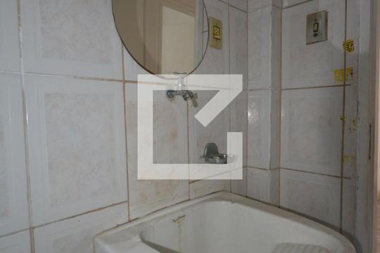 Banheiro Social de apartamento à venda com 2 quartos, 60m² em Irajá, Rio de Janeiro