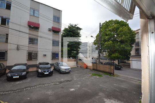 Vista do Quarto 1 de apartamento à venda com 2 quartos, 60m² em Irajá, Rio de Janeiro