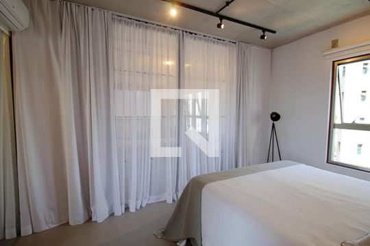 Quarto de apartamento à venda com 1 quarto, 70m² em Jardim Fonte do Morumbi, São Paulo