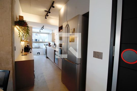 Cozinha de apartamento à venda com 1 quarto, 70m² em Jardim Fonte do Morumbi, São Paulo