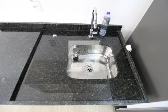 Detalhe cozinha - Pia  de kitnet/studio para alugar com 1 quarto, 24m² em Perdizes, São Paulo