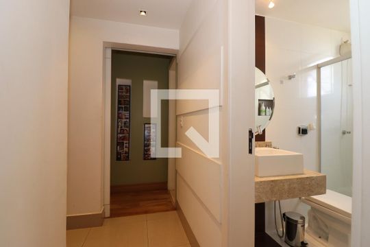 Corredor de apartamento para alugar com 2 quartos, 102m² em Águas Claras, Brasília