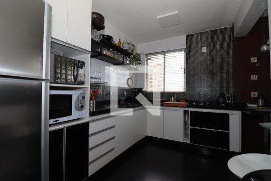 Cozinha de apartamento para alugar com 2 quartos, 102m² em Águas Claras, Brasília