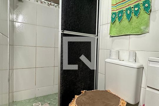 Banheiro  de apartamento à venda com 2 quartos, 54m² em Duque de Caxias, São Leopoldo
