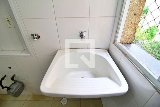 Área de Serviço de apartamento para alugar com 3 quartos, 60m² em Parque Erasmo Assunção, Santo André