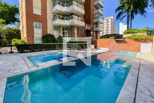 Piscina de apartamento para alugar com 4 quartos, 195m² em Indianópolis, São Paulo
