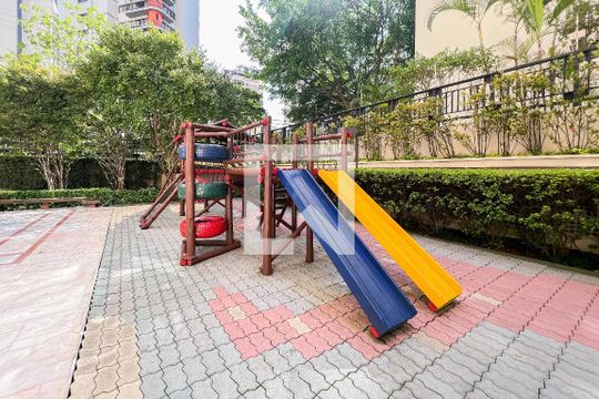 Playground de apartamento para alugar com 4 quartos, 195m² em Indianópolis, São Paulo