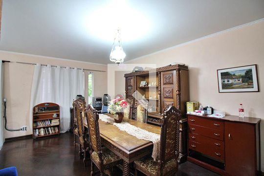 Casa à venda com 4 quartos, 242m² em Jordanópolis, São Bernardo do Campo