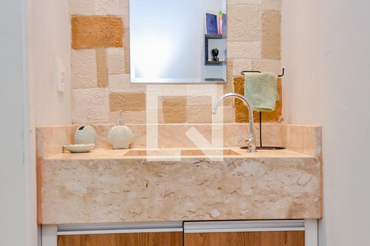 Banheiro Social de apartamento para alugar com 2 quartos, 55m² em Vila Galvão, Guarulhos