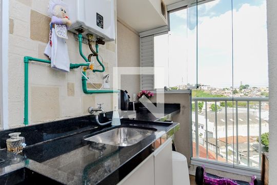 Área de Serviço de apartamento para alugar com 2 quartos, 55m² em Vila Galvão, Guarulhos