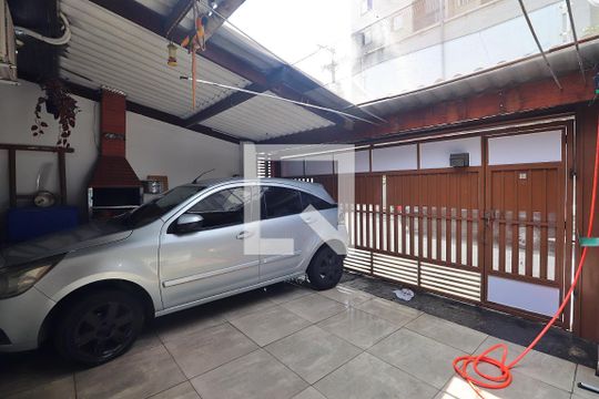 Garagem de casa à venda com 2 quartos, 90m² em Vila Metalúrgica, Santo André