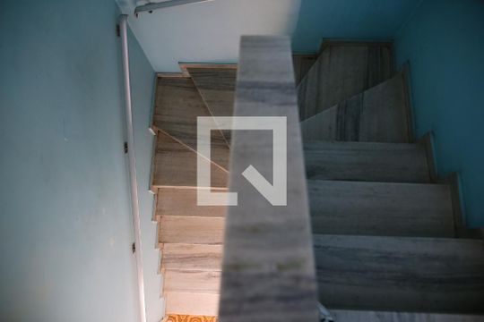 Acesso a Sala de casa para alugar com 3 quartos, 124m² em Jardim Santo Antônio, Santo André