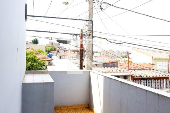 Área de Serviço de casa para alugar com 3 quartos, 124m² em Jardim Santo Antônio, Santo André