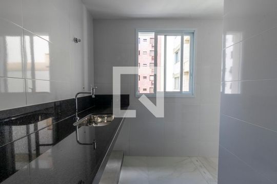 Cozinha de apartamento à venda com 3 quartos, 116m² em Lourdes, Belo Horizonte