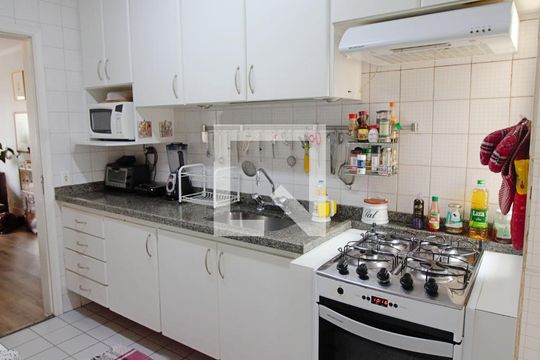 Cozinha de apartamento à venda com 3 quartos, 100m² em Vila Andrade, São Paulo