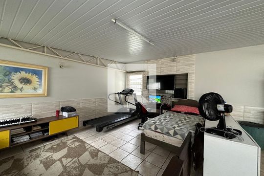 Área Externa de casa à venda com 4 quartos, 210m² em Boa Vista, Novo Hamburgo