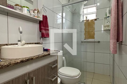 Baheiro da Suíte de casa à venda com 4 quartos, 210m² em Boa Vista, Novo Hamburgo