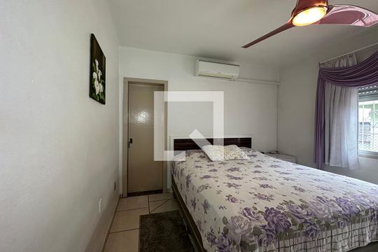 Quarto 1 - Suíte de casa à venda com 4 quartos, 210m² em Boa Vista, Novo Hamburgo