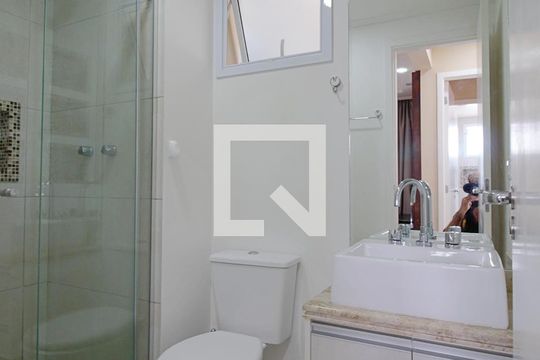 Banheiro  de apartamento para alugar com 2 quartos, 72m² em Vila Andrade, São Paulo