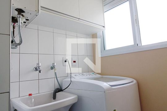 Área de Serviço de apartamento para alugar com 2 quartos, 72m² em Vila Andrade, São Paulo