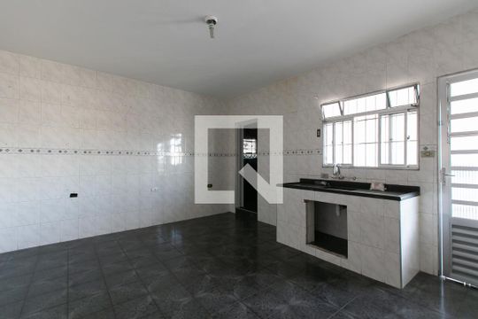 Cozinha de casa à venda com 2 quartos, 150m² em Vila Taquari, São Paulo