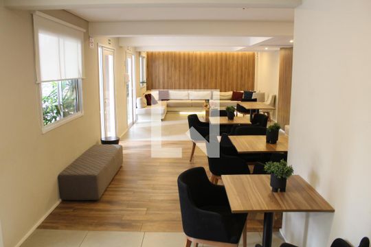 Área comum de kitnet/studio para alugar com 1 quarto, 28m² em Água Branca, São Paulo