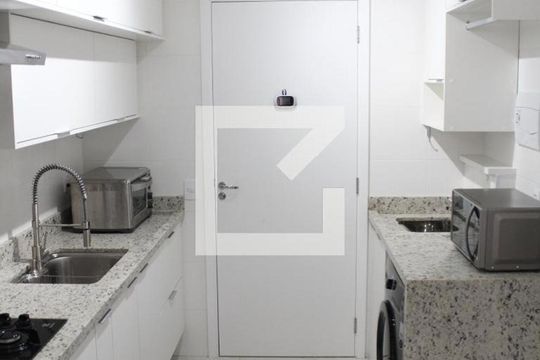 Cozinha/sala de kitnet/studio para alugar com 1 quarto, 28m² em Água Branca, São Paulo