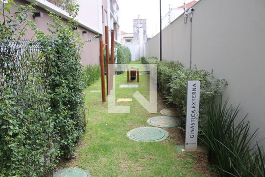 Área comum de kitnet/studio para alugar com 1 quarto, 28m² em Água Branca, São Paulo