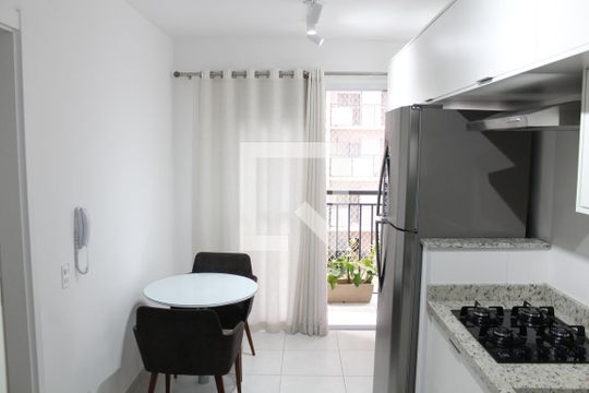 Cozinha/sala de kitnet/studio para alugar com 1 quarto, 28m² em Água Branca, São Paulo