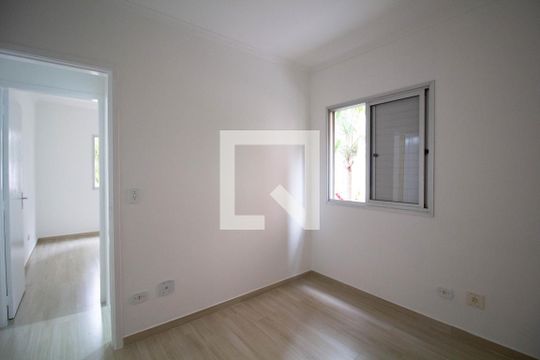 Quarto 1 de apartamento para alugar com 2 quartos, 49m² em Vila Santana, São Paulo