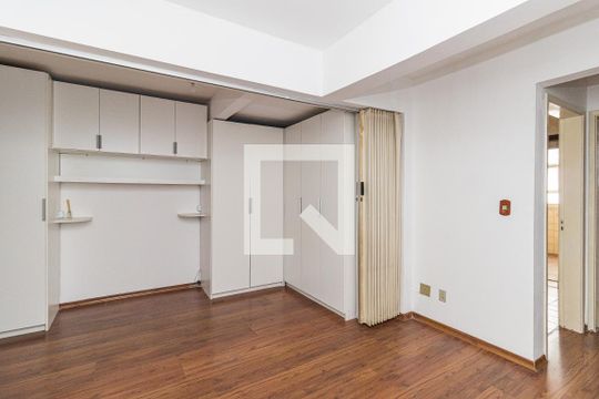 Sala/Quarto de apartamento para alugar com 1 quarto, 37m² em Petrópolis, Porto Alegre