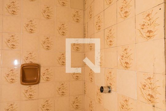 Banheiro de apartamento para alugar com 1 quarto, 37m² em Petrópolis, Porto Alegre