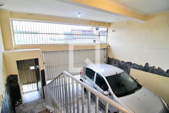 Garagem de casa à venda com 4 quartos, 220m² em Vila Curuçá, Santo André