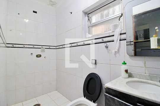 Banheiro 2 de casa à venda com 4 quartos, 220m² em Vila Curuçá, Santo André