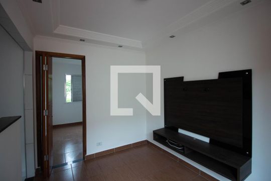 Apartamento para alugar com 2 quartos, 48m² em Conjunto Residencial José Bonifácio, São Paulo