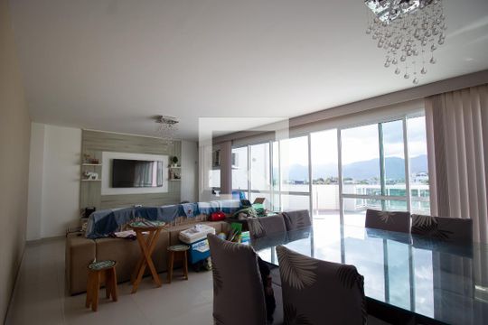 Apartamento à venda com 3 quartos, 210m² em Recreio dos Bandeirantes, Rio de Janeiro